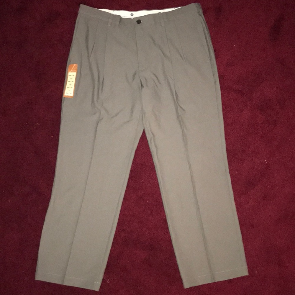 NWT HAGGAR Men’s Golf Pants